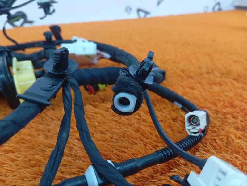 Электропроводка крышки багажника