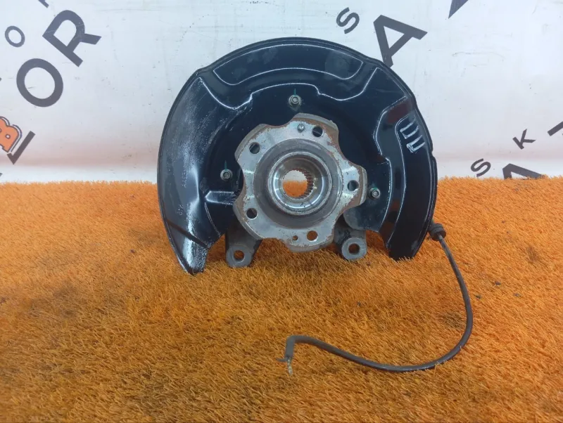 Кулак поворотный