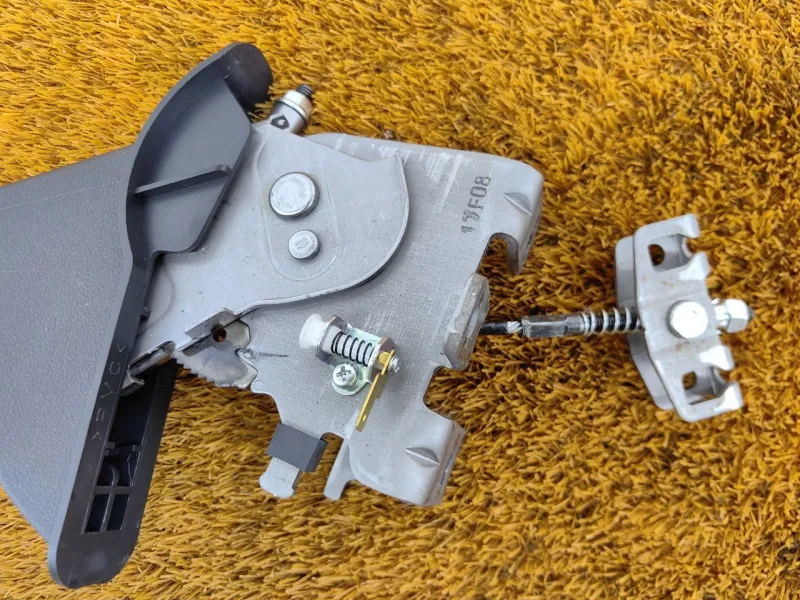 Рычаг стояночного тормоза