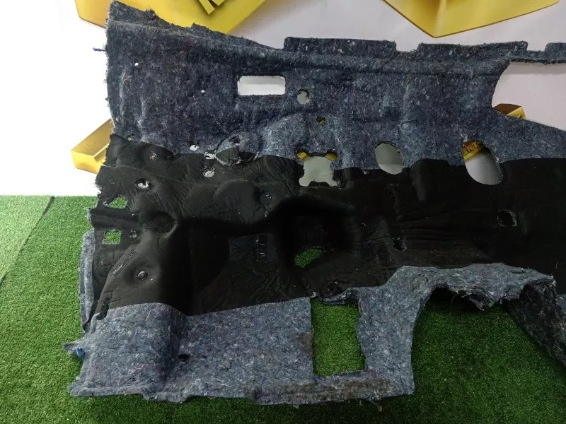 Шумоизоляция моторного отсека