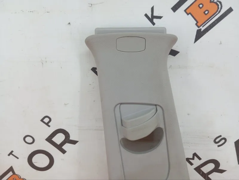 Обшивка центральной стойки