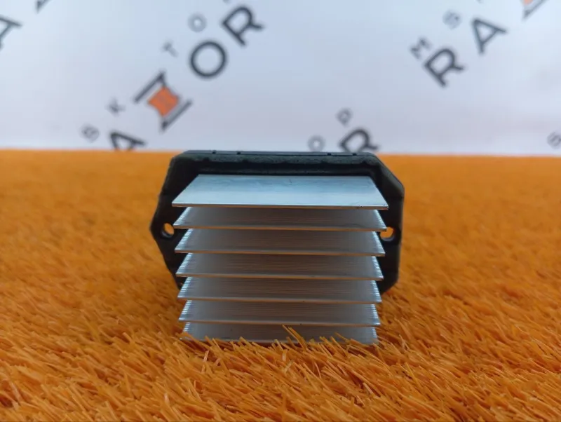 Резистор отопителя