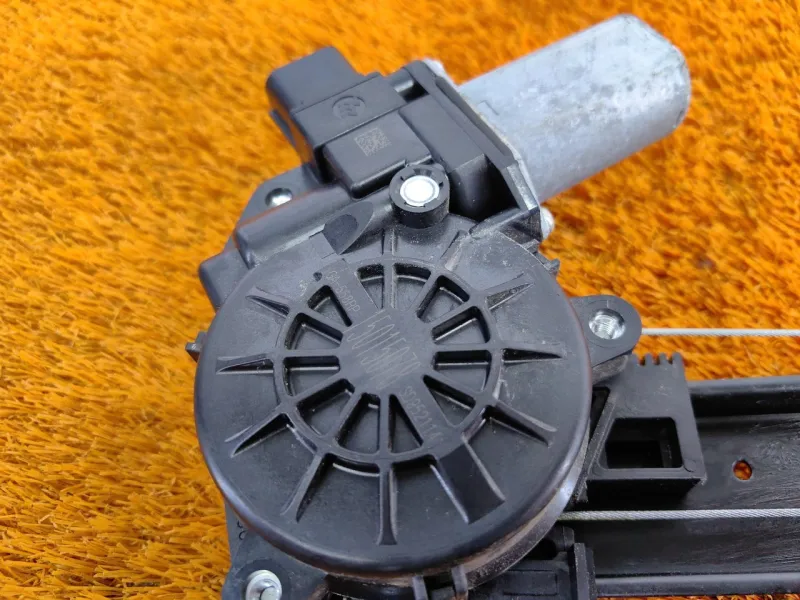 Стеклоподъемник