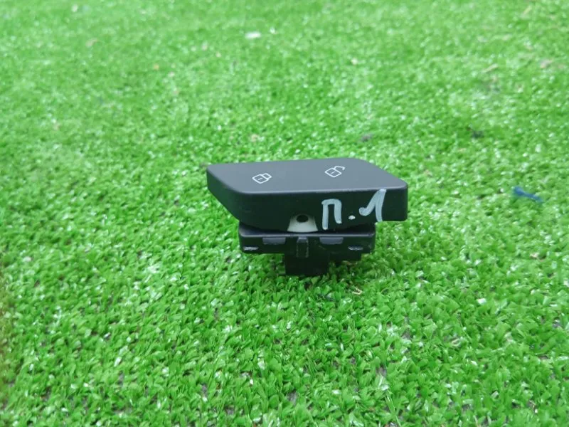 Кнопка центрального замка