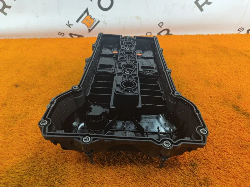 Клапанная крышка