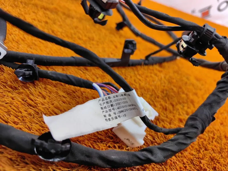 Электропроводка крышки багажника