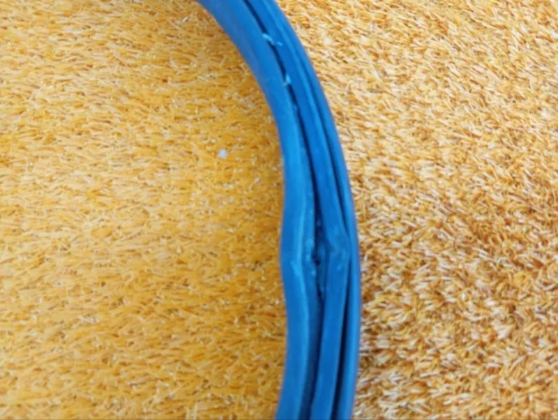 Уплотнитель багажника