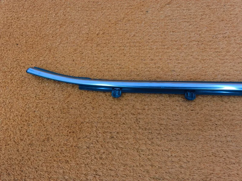 Молдинг стекла