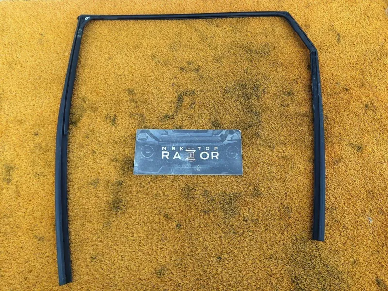 Уплотнитель стекла двери