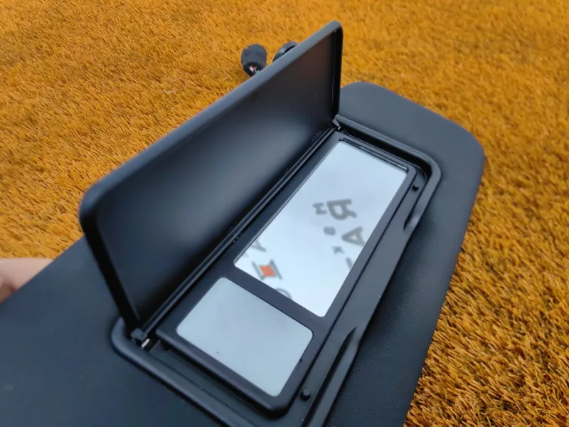 Козырек солнцезащитный