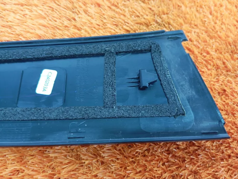 Молдинг двери