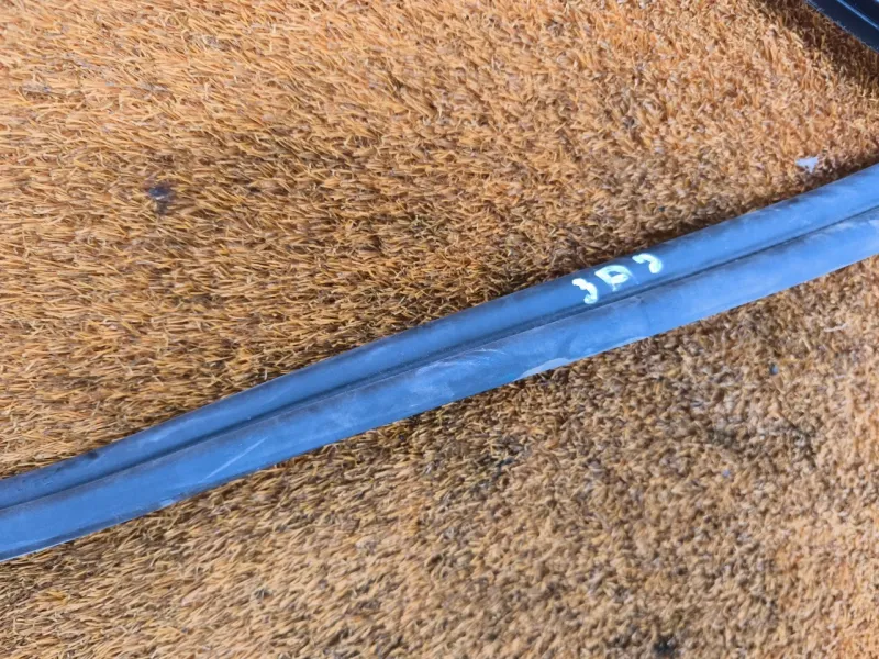 Уплотнитель багажника