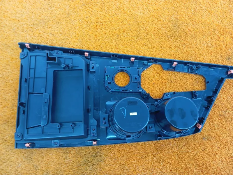 Накладка центральной консоли