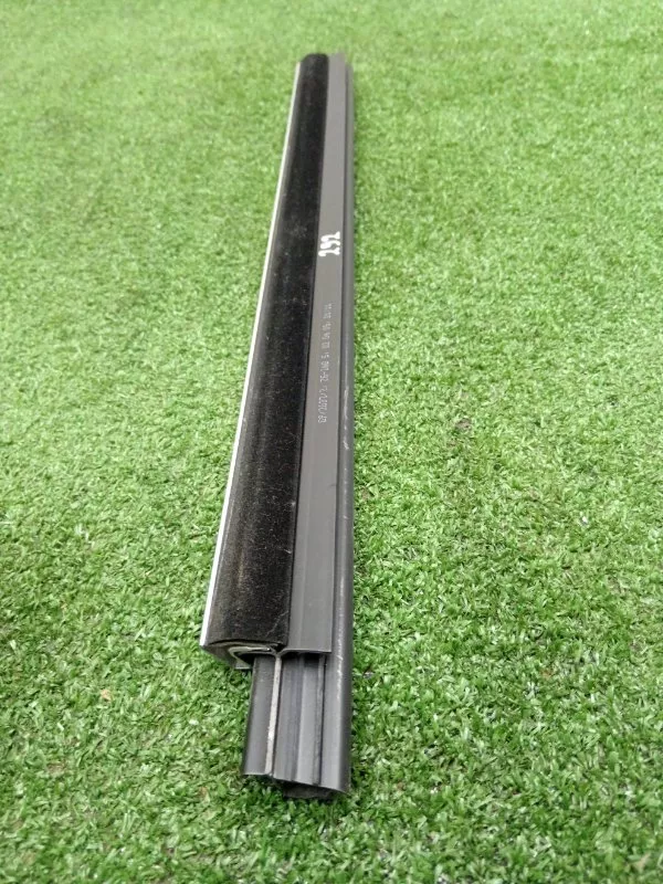 Уплотнитель стекла двери