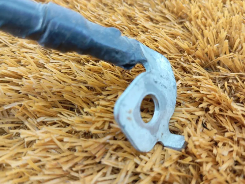 Клемма аккумулятора