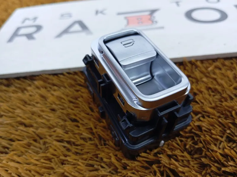 Кнопка стеклоподъемника