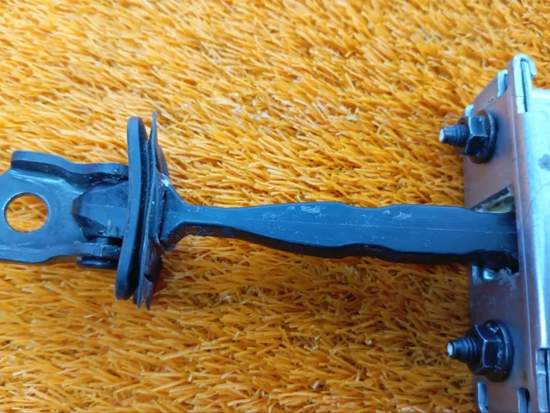 Ограничитель двери