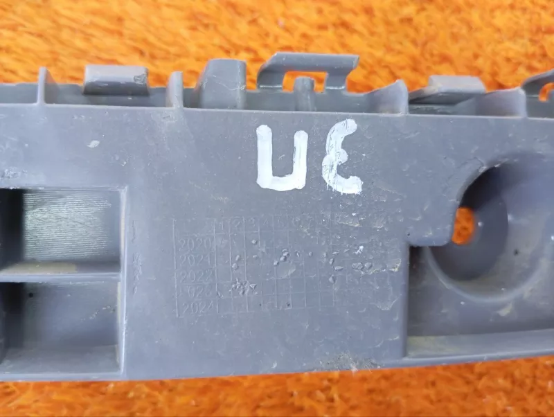 Кронштейн бампера