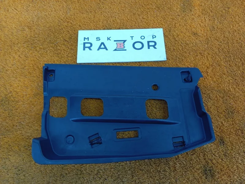 Облицовка пространства для ног