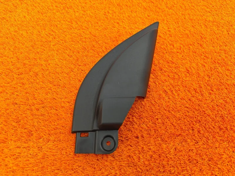 Уголок двери