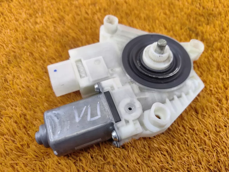 Мотор стеклоподъемника