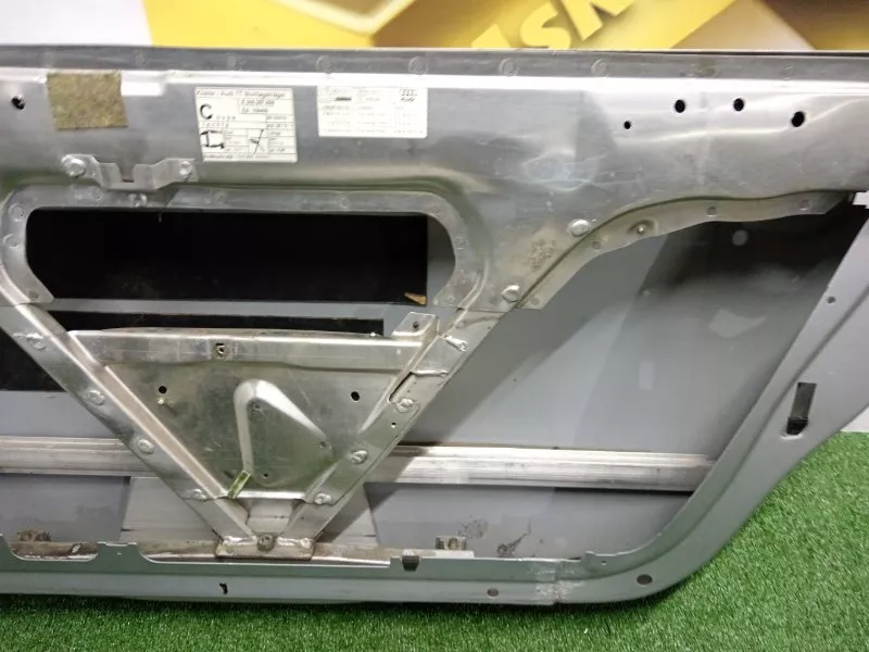 Дверь Audi TT 2002 8N0831052C 8N, передняя правая