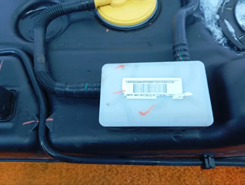 Бак топливный