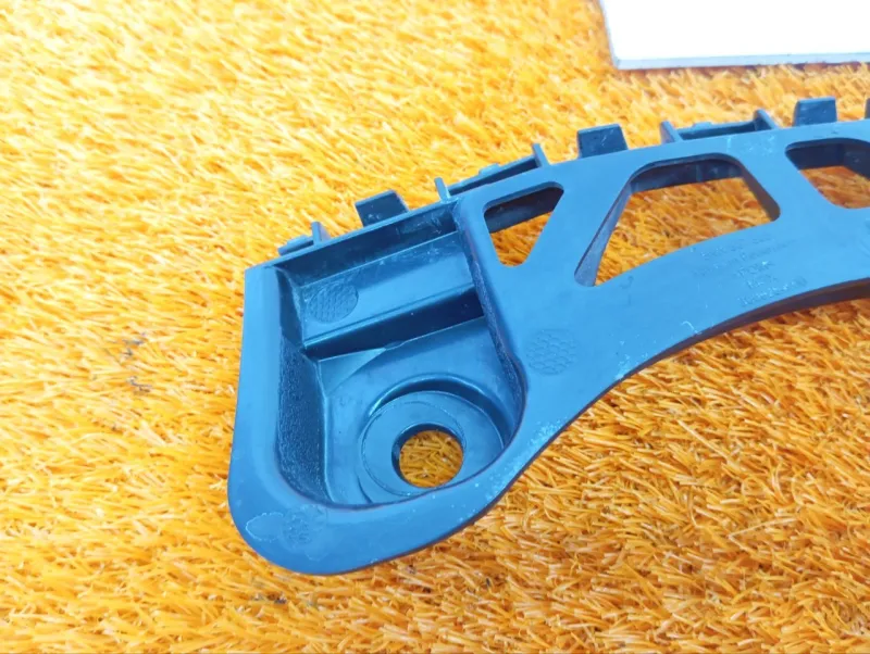 Кронштейн бампера