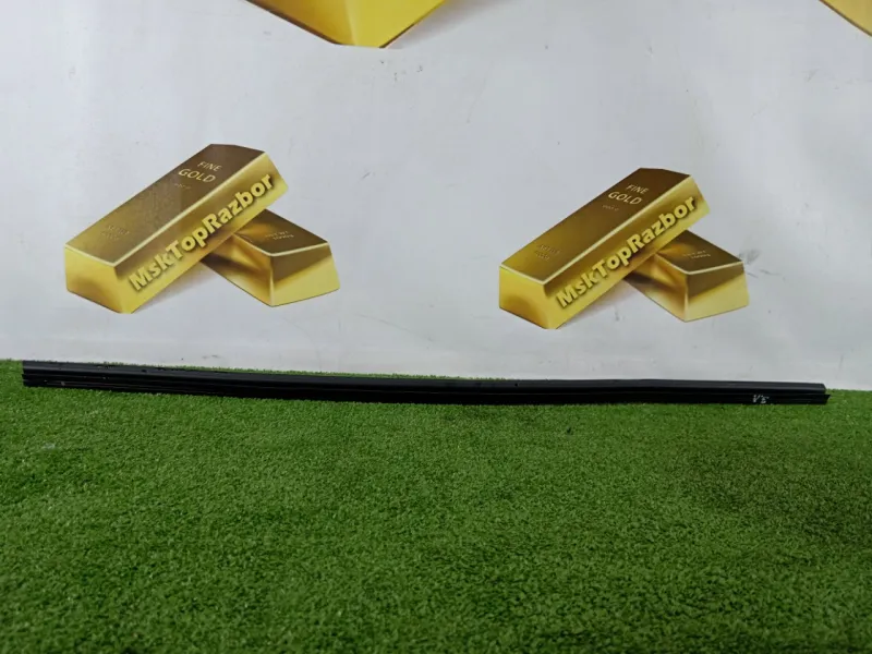 Уплотнитель стекла двери