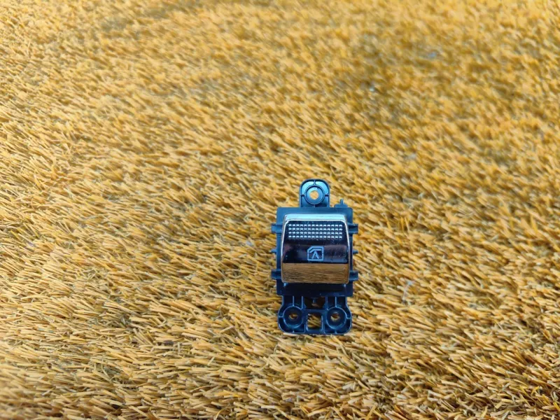 Кнопка стеклоподъемника