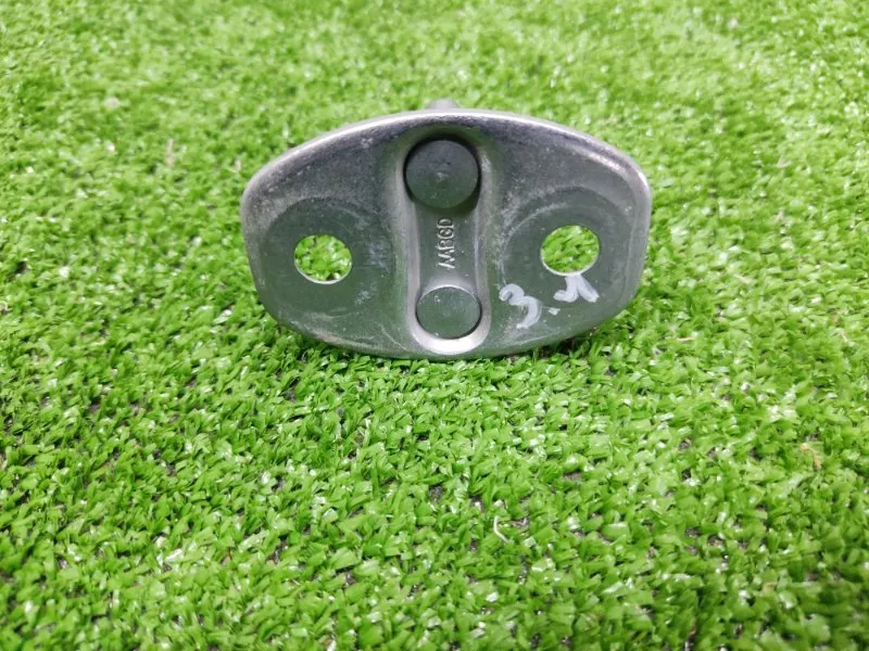 Ответная часть замка двери