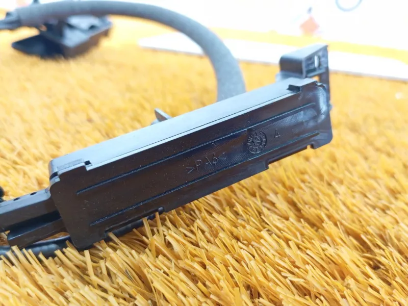 Ручка откидывания заднего сиденья BMW X3 2018 51477424731 G01 B47, левая