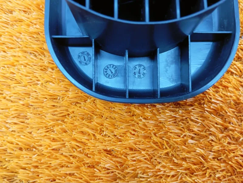 Заглушка крепления сиденья