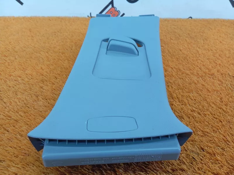 Обшивка центральной стойки