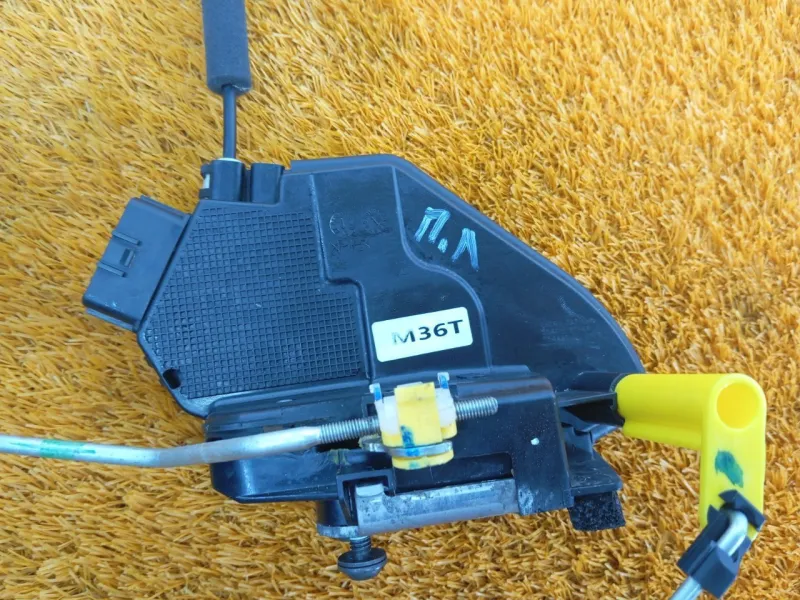 Замок двери