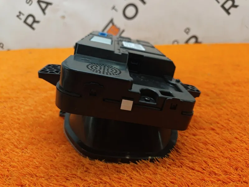 Панель приборов