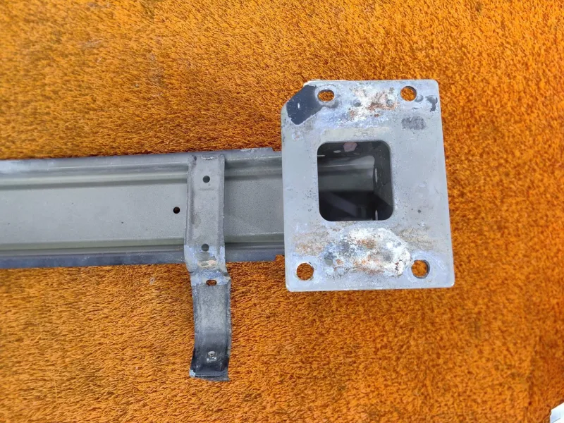 Усилитель бампера