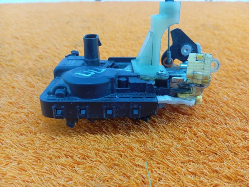 Замок двери