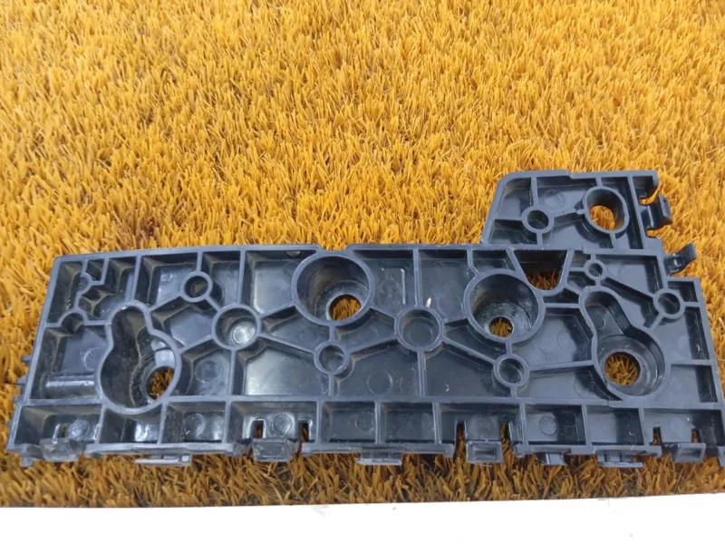 Крепление бампера