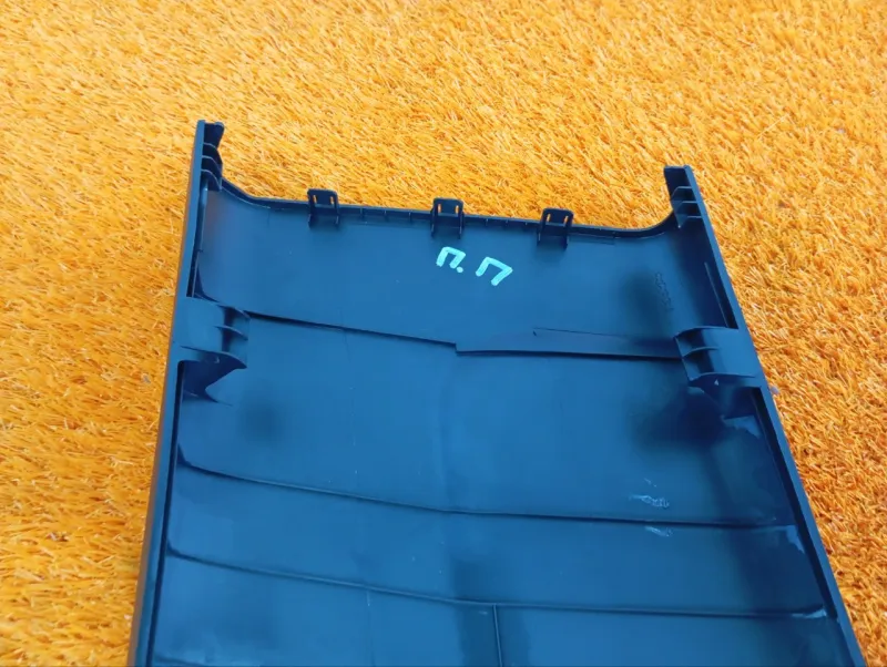 Обшивка центральной стойки