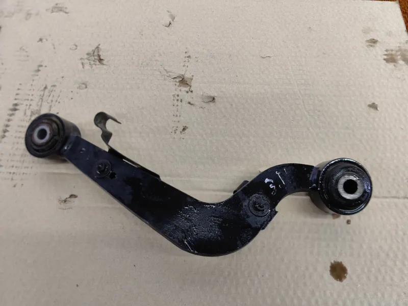 Рычаг поперечный