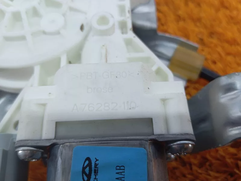 Стеклоподъемник