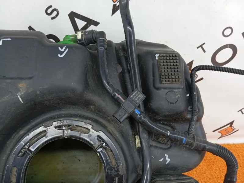 Бак топливный