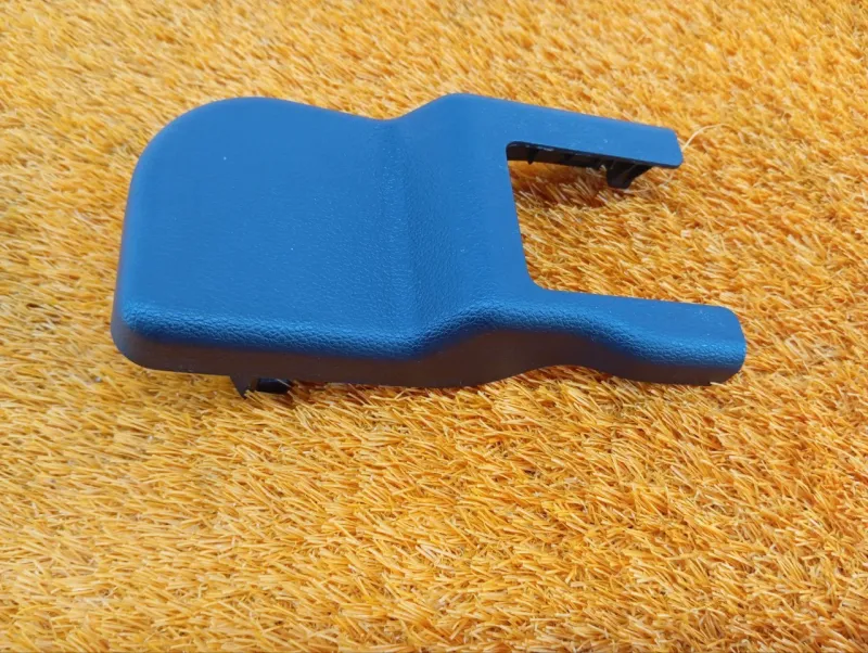 Заглушка крепления сиденья