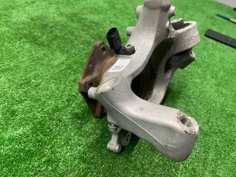 Кулак подвески