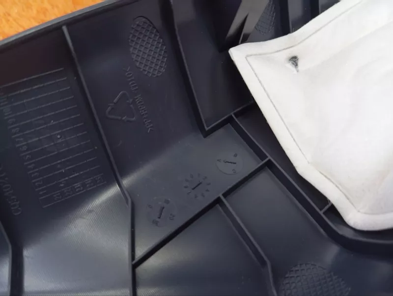 Накладка на стойку кузова