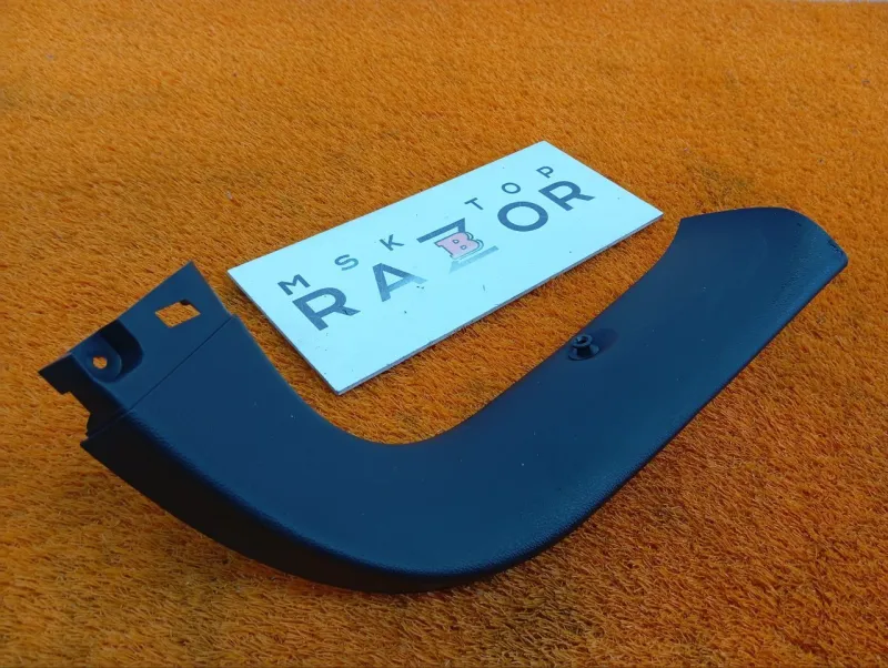 Накладка крышки багажника