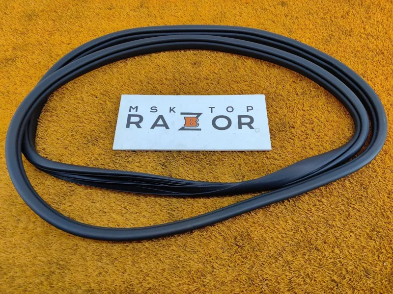 Уплотнитель проема двери