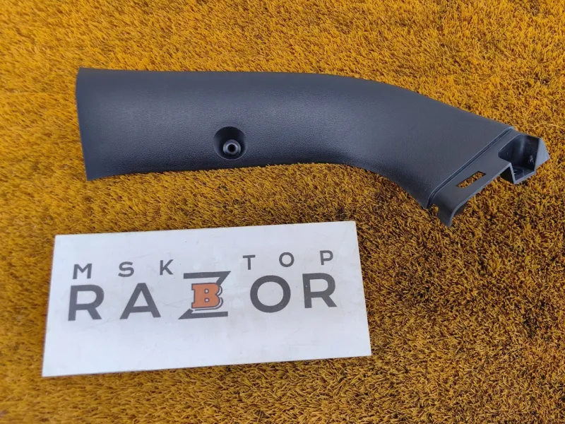 Накладка крышки багажника