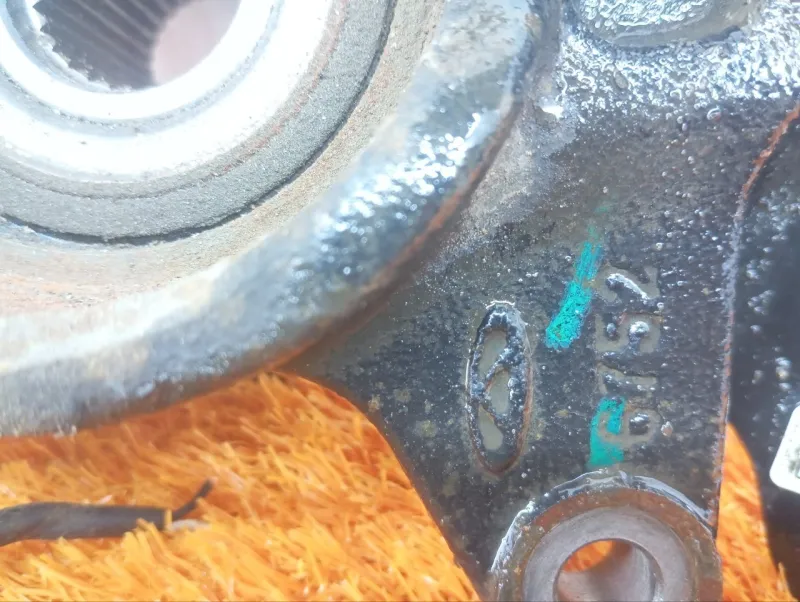 Кулак поворотный